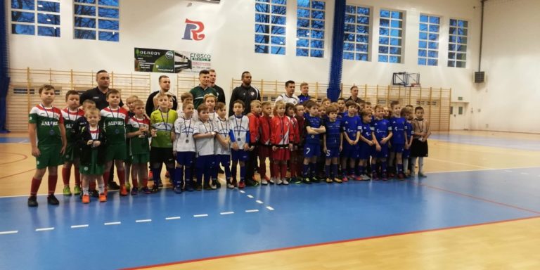 Prezenty młodych sportowców z Widzowa pod choinkę Prezenty młodych sportowców z Widzowa pod choinkę